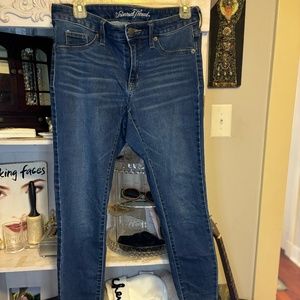 Universal Threads High Rise Skinny Jeans sz. 6